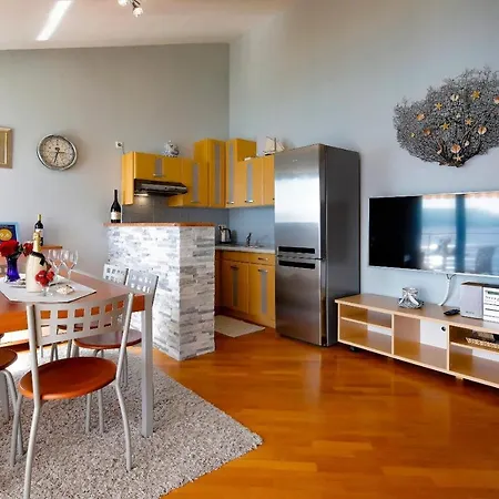 Apartment Lola Sea Front