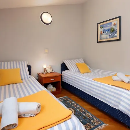 Apartment Lola Sea Front Crikvenica