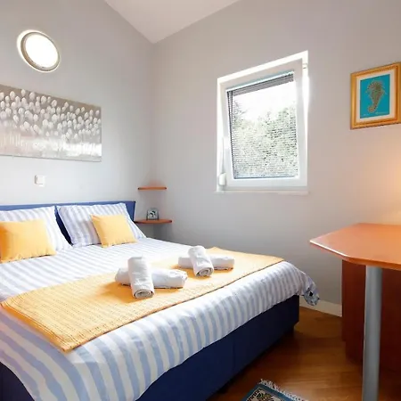 Lola Sea Front Apartment *
